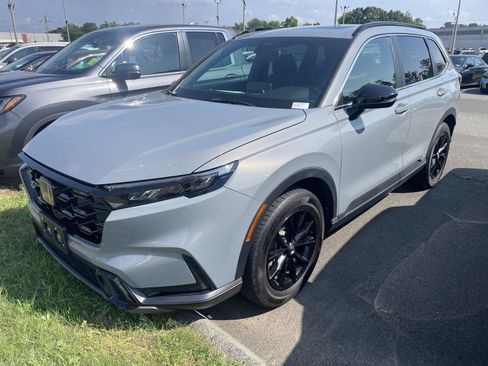 Used 2023 Honda CR-V Sport image 3