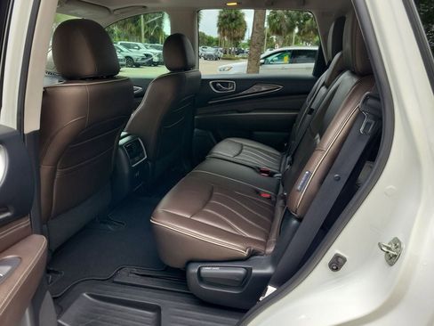 Used 2019 INFINITI QX60 Luxe w/ Essential Package image 10