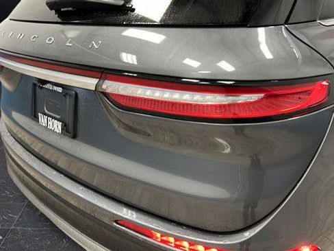 Used 2024 Lincoln Corsair AWD image 32