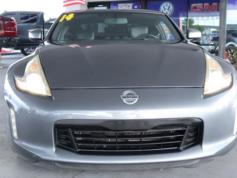 Used 2014 Nissan 370Z Touring w/ Sport Package RWD image 11