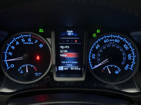 Used 2022 Toyota Tacoma SR5 AWD/4WD image 13