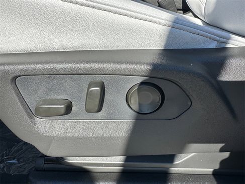 New 2026 Chevrolet Suburban Premier image 10