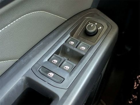 Used 2021 Volkswagen Atlas SE image 36