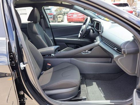 New 2026 Hyundai Elantra SEL Sport FWD image 8