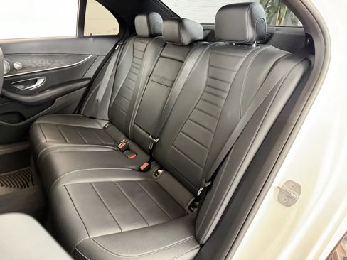 Used 2018 Mercedes-Benz E 300 4MATIC image 31