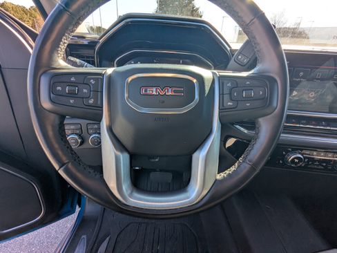 Used 2023 GMC Sierra 1500 Elevation image 18