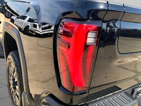 Used 2024 GMC Sierra 2500 Denali Ultimate AWD/4WD image 28