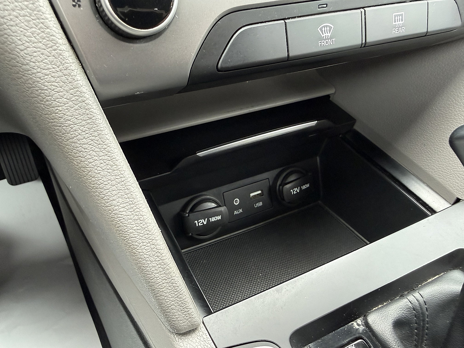 Used 2017 Hyundai Elantra SE FWD image 17