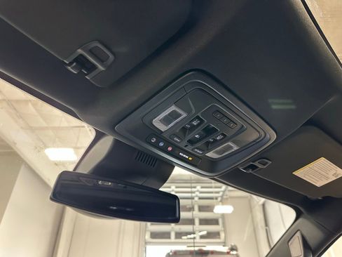 Used 2022 Chevrolet Silverado 1500 High Country w/ LPO, Dark Essentials Package AWD/4WD image 26