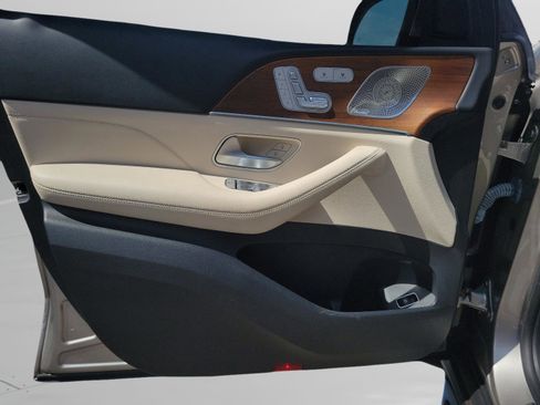 Used 2021 Mercedes-Benz GLE 350 4MATIC image 16