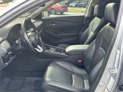 Used 2025 Honda Accord Touring image 16