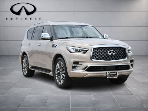 Used 2021 INFINITI QX80 Sensory w/ All-Season Package RWD image 3