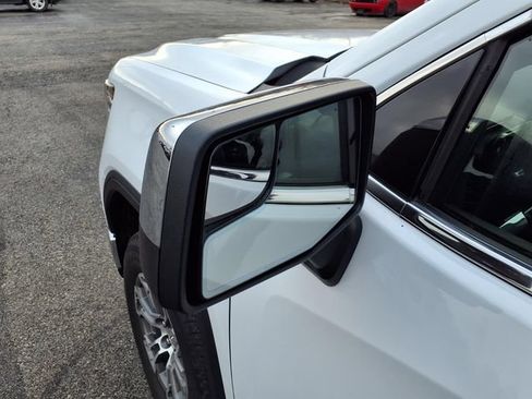 Used 2025 GMC Sierra 1500 SLT AWD/4WD image 19