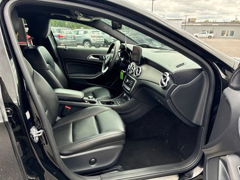 Used 2019 Mercedes-Benz GLA 250 4MATIC image 36