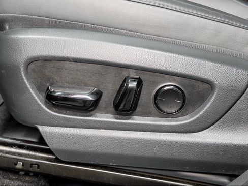 Used 2025 Lexus RZ 450e AWD/4WD image 7