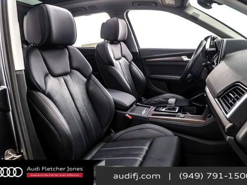 Used 2023 Audi Q5 2.0T Prestige w/ Prestige Package image 7
