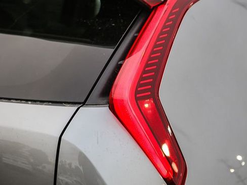 New 2026 Kia Niro LX FWD image 10