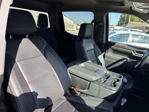 Used 2025 GMC Sierra 1500 SLT image 10