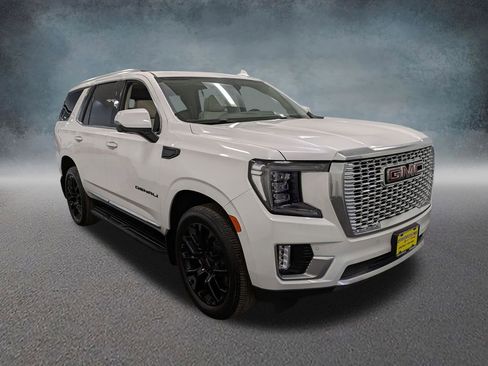 Used 2024 GMC Yukon Denali AWD/4WD image 3