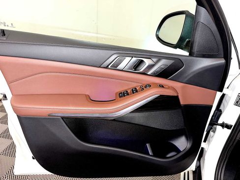 Certified 2024 BMW X5 xDrive40i image 11