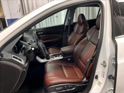 Used 2016 Acura TLX FWD image 10