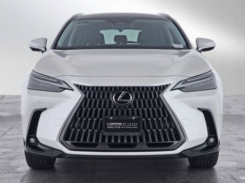 Used 2025 Lexus NX 300h AWD w/ Luxury Package image 8