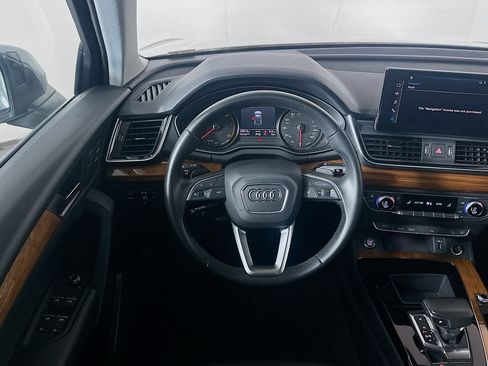 Used 2023 Audi Q5 2.0T Premium w/ Convenience Package AWD/4WD image 17