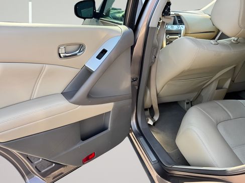 Used 2012 Nissan Murano SL w/ Navigation Pkg AWD/4WD image 30