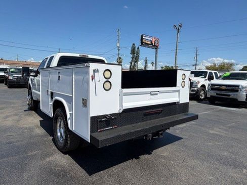 Used 2010 Ford F350 XL image 9