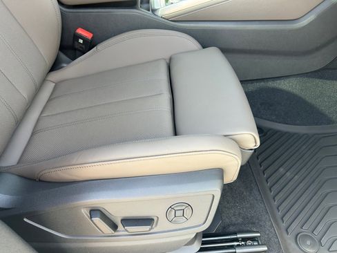 Used 2025 Audi Q5 Premium Plus AWD/4WD image 28