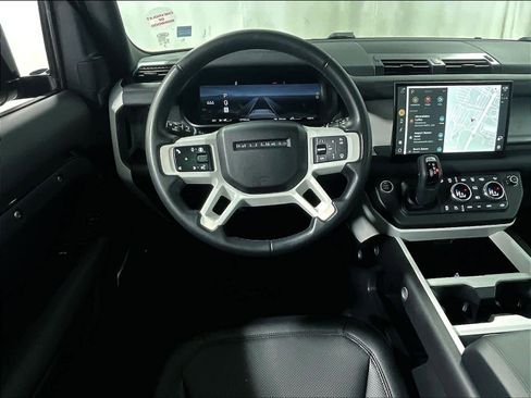 Used 2025 Land Rover Defender 110 S image 18