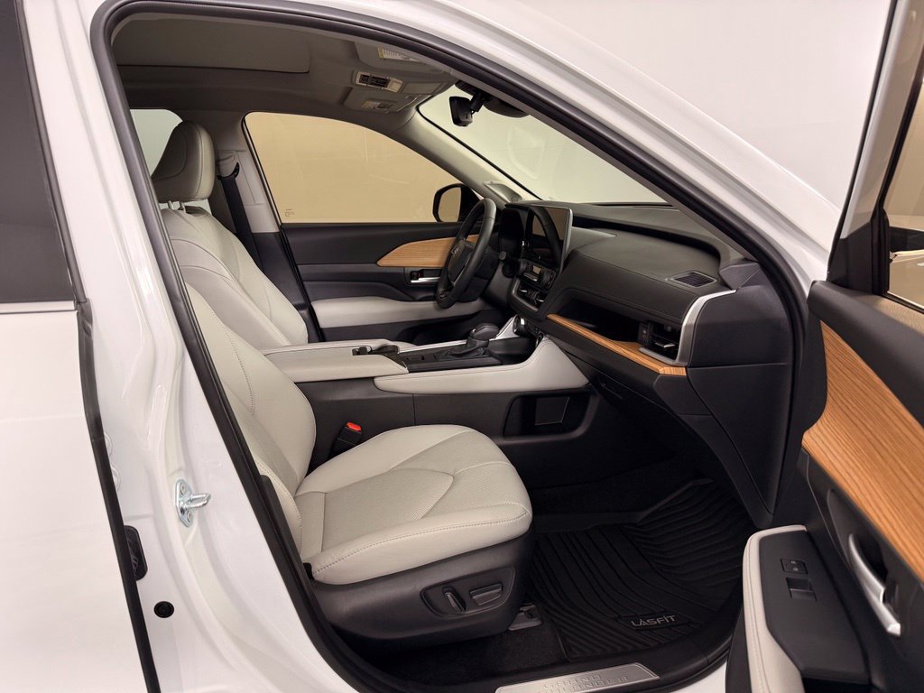 Certified 2026 Toyota Grand Highlander AWD image 21