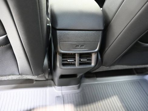 New 2026 Chevrolet Equinox LT w/ Convenience Package II image 24