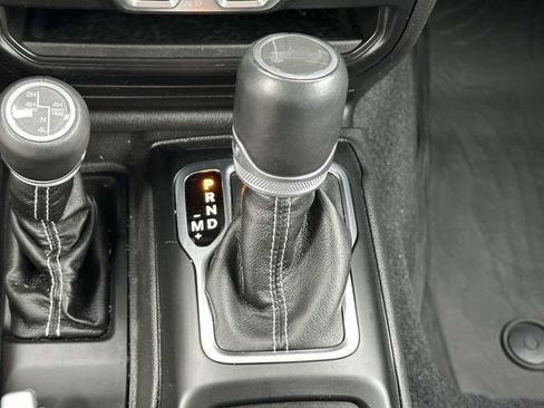 Used 2022 Jeep Wrangler Unlimited Sahara w/ Cold Weather Group image 20