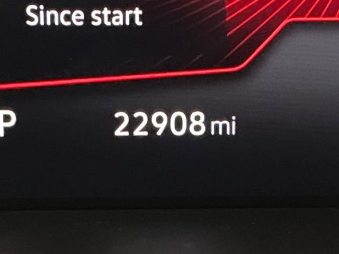 Certified 2024 Volkswagen Tiguan SE R-Line image 24