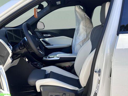 Used 2026 BMW X1 xDrive28i w/ M Sport Package image 23