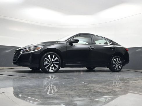 Used 2025 Nissan Sentra SV w/ SV Premium Package FWD image 49