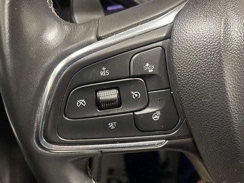 Used 2023 Buick Envision Essence w/ Sport Touring Package AWD/4WD image 6