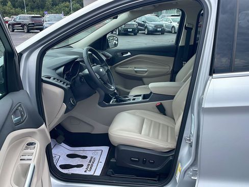 Used 2019 Ford Escape SEL FWD image 10