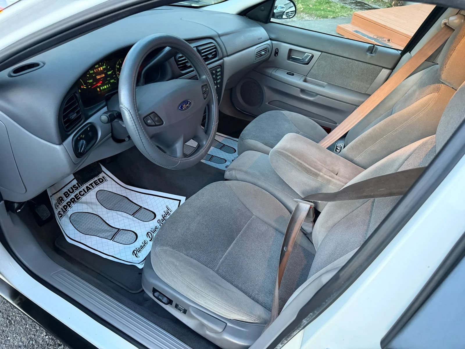 Used 2001 Ford Taurus SES FWD image 13