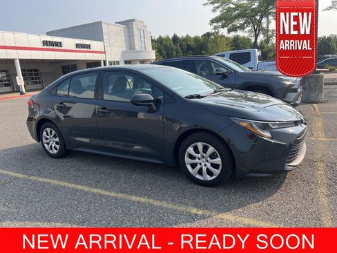 Used 2024 Toyota Corolla LE FWD image 1