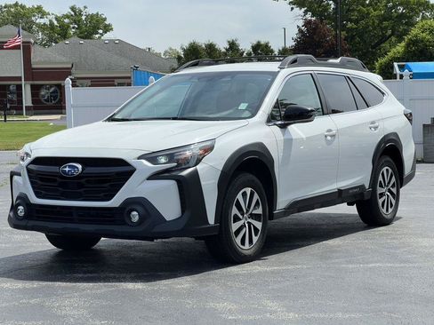 Used 2023 Subaru Outback Premium AWD/4WD image 33