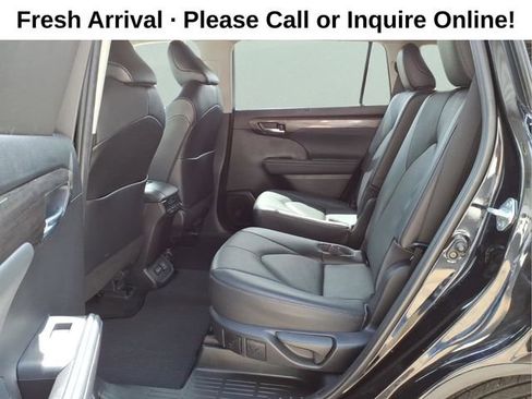 Used 2022 Toyota Highlander Limited image 23