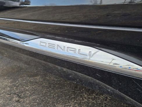 Used 2024 GMC Terrain Denali w/ Denali Premium Package image 18