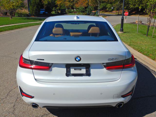 Used 2019 BMW 330i xDrive Sedan w/ Convenience Package AWD/4WD image 9