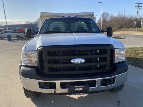 Used 2006 Ford F450 2WD Regular Cab Super Duty image 15