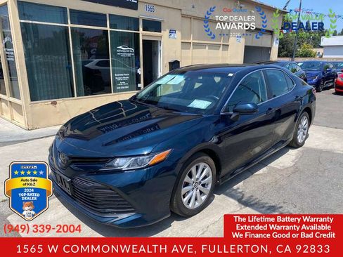 Used 2018 Toyota Camry LE FWD image 6