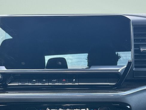 Used 2022 Chevrolet Silverado 1500 LT image 18