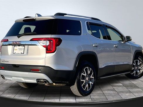 Used 2020 GMC Acadia SLE w/ Driver Convenience Package image 2
