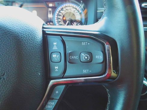 Used 2022 RAM 1500 Limited image 13